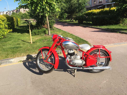 Jawa Perak 250. 1953